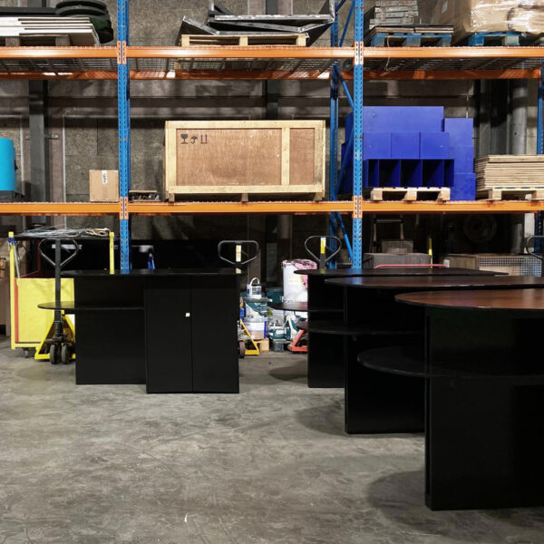 DESK MO 10